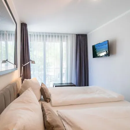 Maxim App 3 Apartment *