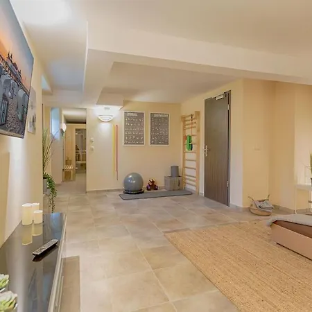 Maxim App 3 דירה *